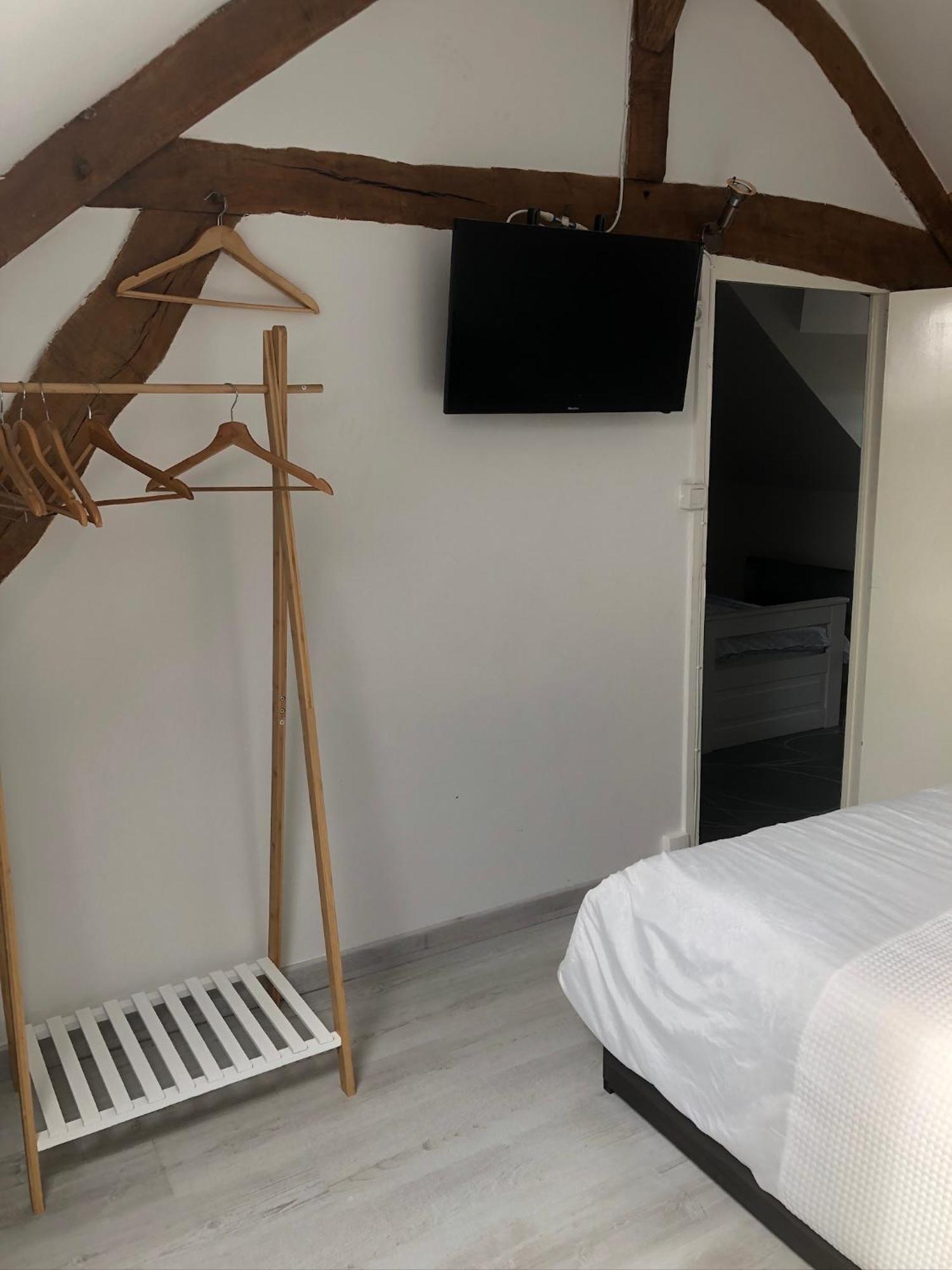 Gite Chez Xavier 2Mn Du Circuit Мани-Кур Екстериор снимка