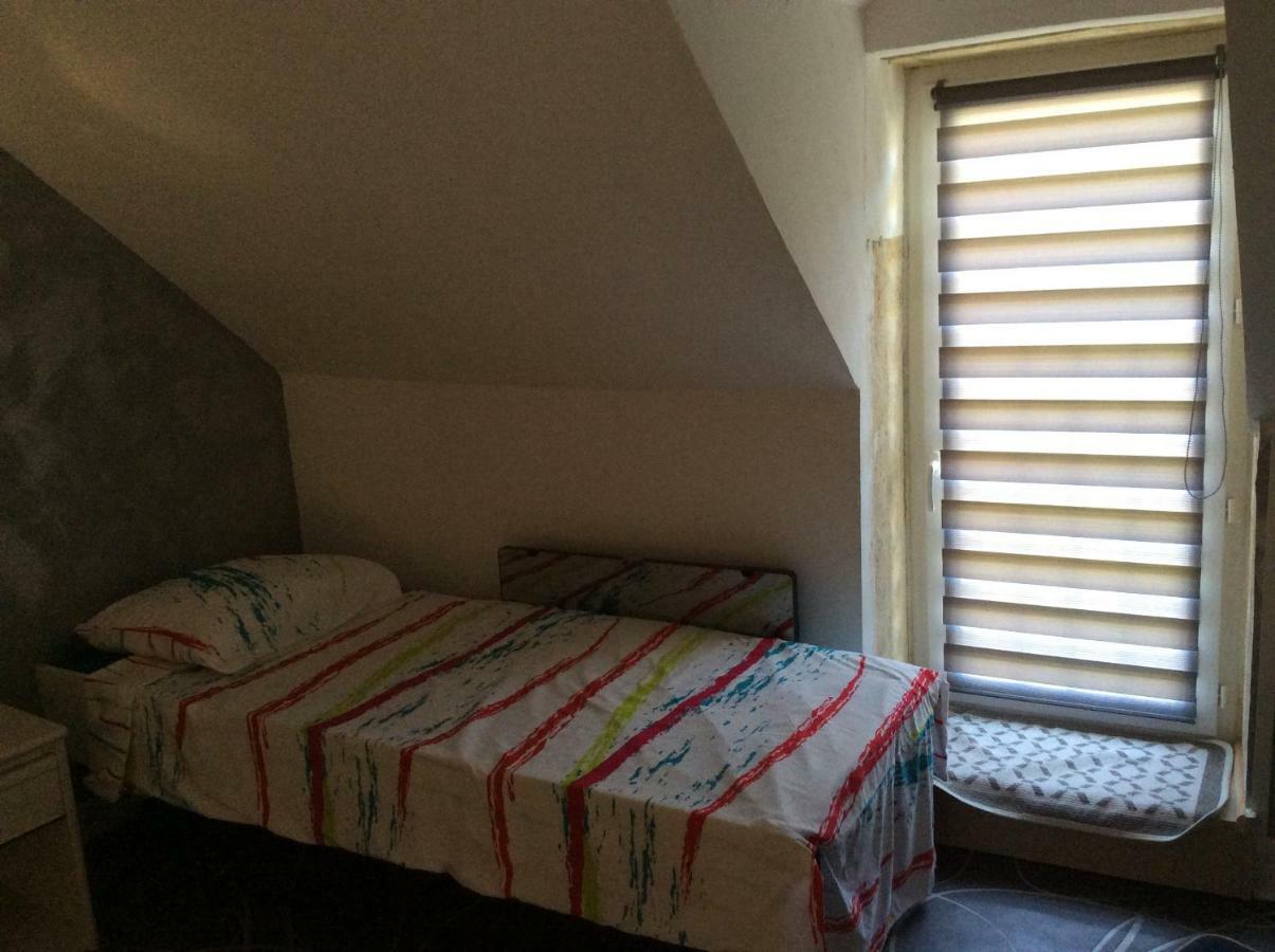 Gite Chez Xavier 2Mn Du Circuit Мани-Кур Екстериор снимка