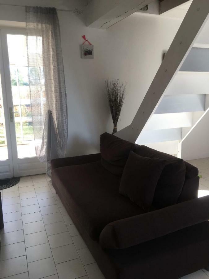 Gite Chez Xavier 2Mn Du Circuit Мани-Кур Екстериор снимка